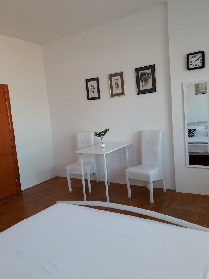 Apartman Dunja Ns 2 Apartment Novi Sad Luaran gambar